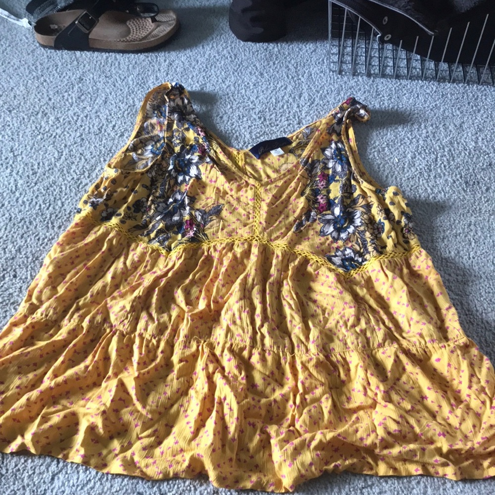 Flowy yellow top